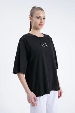 A wholesale clothing model wears CRO10060 - T-Shirt - Black, Turkish wholesale Tshirt of Cream Rouge