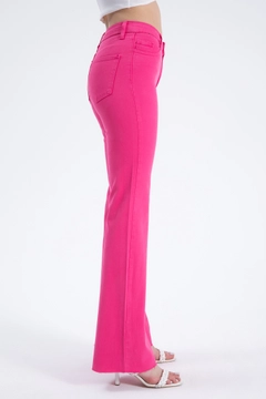 A wholesale clothing model wears CRO10088 - Jeans - Fuchsia, Turkish wholesale Jeans of Cream Rouge