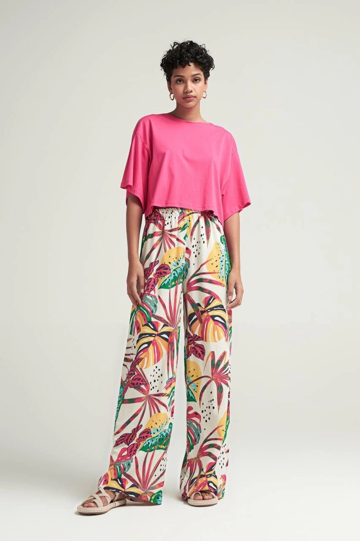 A wholesale clothing model wears CRO10001 - Trousers - Multicolor, Turkish wholesale Pants of Cream Rouge
