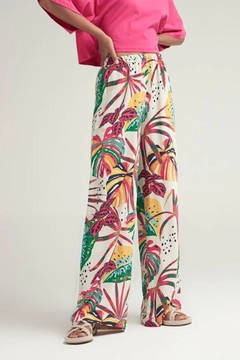 Hurtowa modelka nosi CRO10001 - Trousers - Multicolor, turecka hurtownia Spodnie firmy Cream Rouge