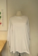 Una modella di abbigliamento all'ingrosso indossa cro10502-white, vendita all'ingrosso turca di  di 