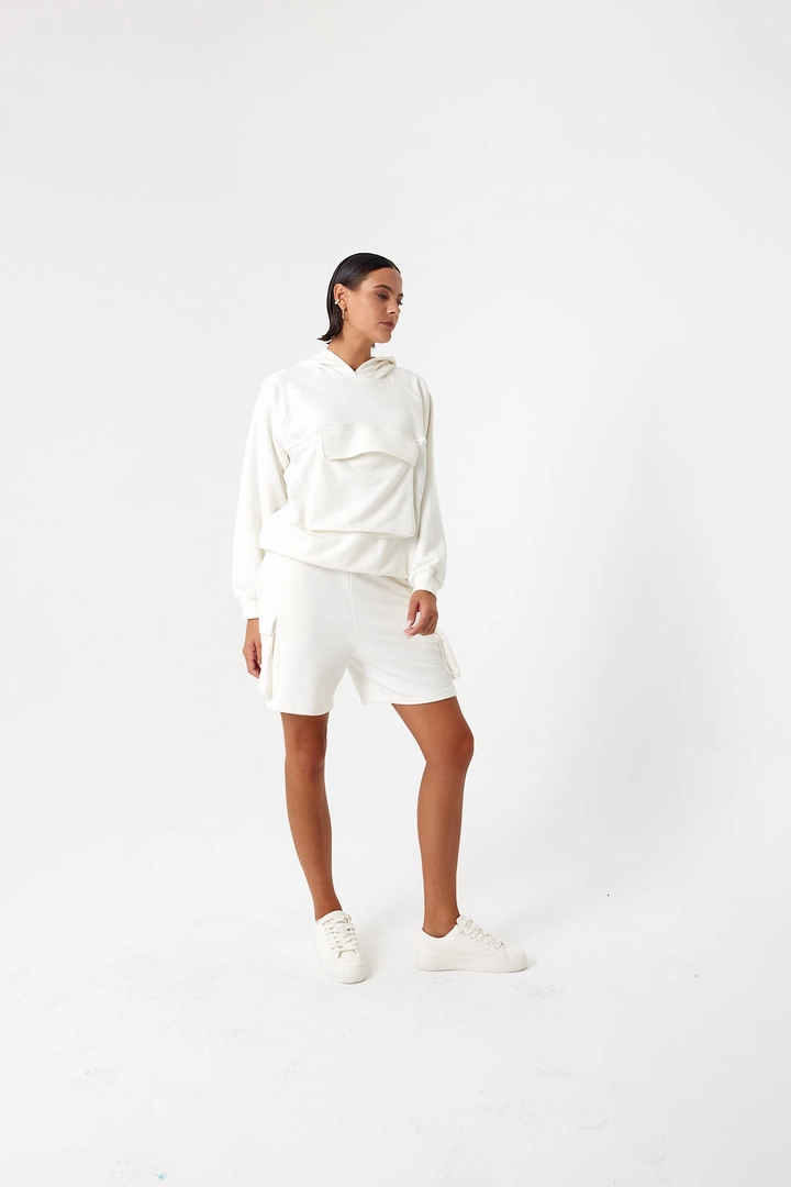 A wholesale clothing model wears cro11100-kangaroo-pocket-sweat-white, Turkish wholesale Hoodie of Cream Rouge