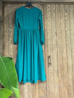A wholesale clothing model wears cro11265-front-lace-maxi-dress-emerald-green, Turkish wholesale Dress of Cream Rouge