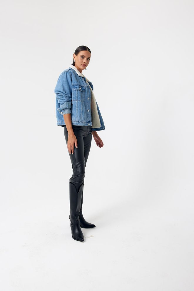 Cream Rouge جاكيت من الدنيم بتفاصيل فخمة أزرق ملابس بالجملة عيد ميلاد