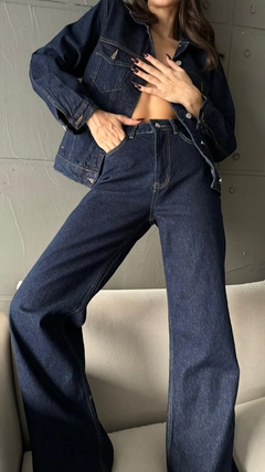 Een kledingmodel uit de groothandel draagt cro11515-palazzo-jeans-navy-blue, Turkse groothandel Jeans van Cream Rouge