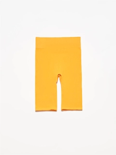 Hurtowa modelka nosi 4048 - Orange Shorts, turecka hurtownia Spodenki firmy Ilia