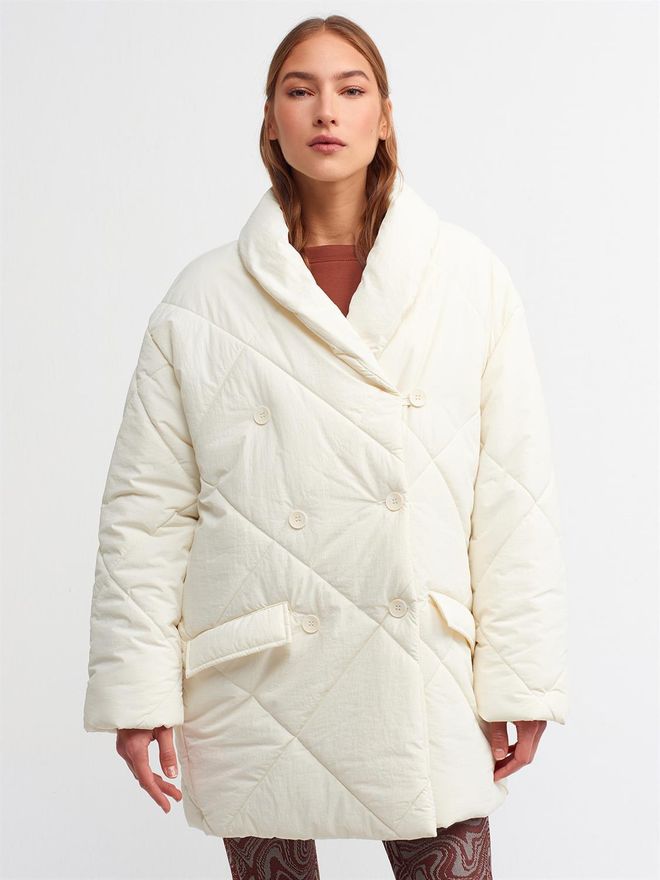 Ilia Mantel Ecru Großhandelskleidung Streetwear