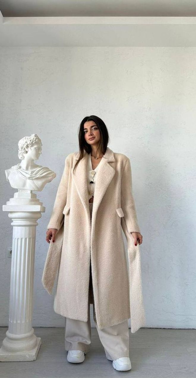Ilia Mantel Beige Großhandelskleidung Lässig