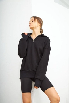 Модел на дрехи на едро носи 2590 - Swol Soft Neck Half Zip Pullover Sweatshirt - Black, турски едро Суитчър на Evable