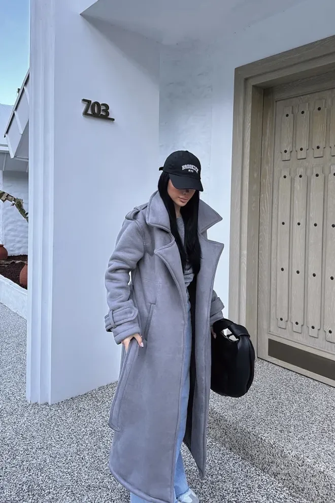 EYYO ATELIER Cappotto lungo con tasche grigie Abbigliamento all'ingrosso Modesto