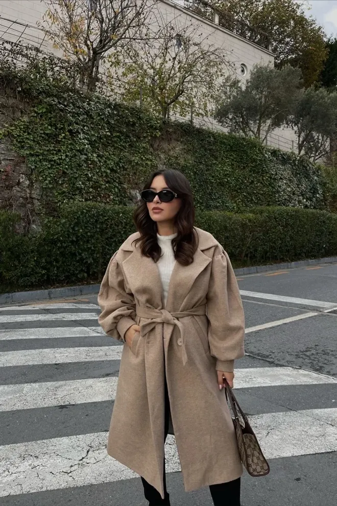 EYYO ATELIER Cappotto con colletto doppiopetto beige Abbigliamento all'ingrosso Casuale