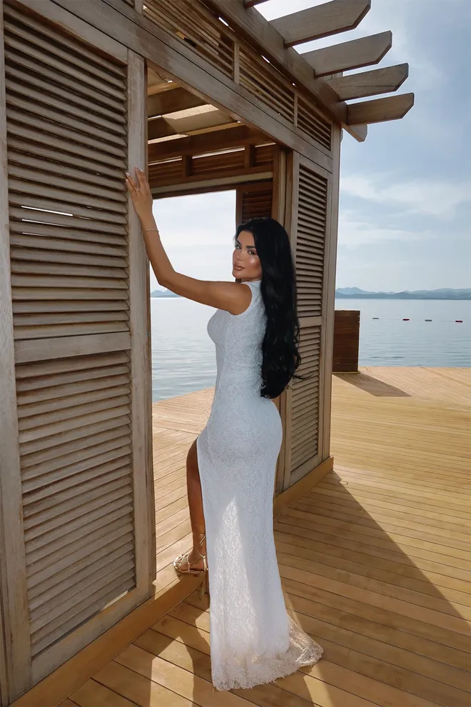 EYYO ATELIER Beyaz Broş Detaylı Uzun Elbise Toptan Giyim Akşam