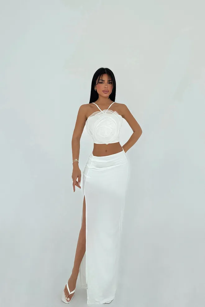 EYYO ATELIER Obleka Za Krilo Z Belimi Vrtnicami Oblačila na debelo Eleganten