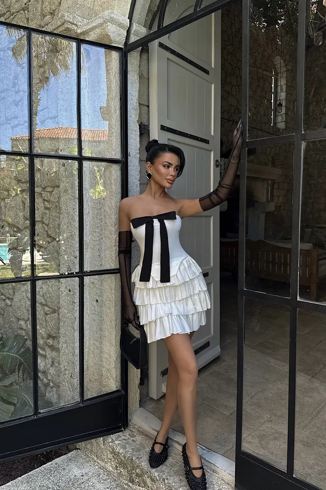 EYYO ATELIER Eldivenli Beyaz Straplez Elbise Toptan Giyim 1