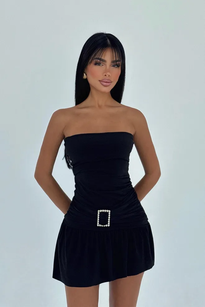 EYYO ATELIER فستان أسود جنسي أنيق بدون حمالات ميني نوع ينزلق مع كم كاب ملابس بالجملة غير رسمي