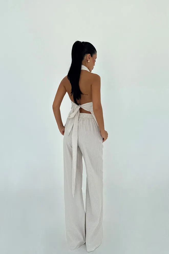 EYYO ATELIER Conjunto Elegante Bege Listrado Com Palazzo E Decote Halter Roupas por atacado A relaxar