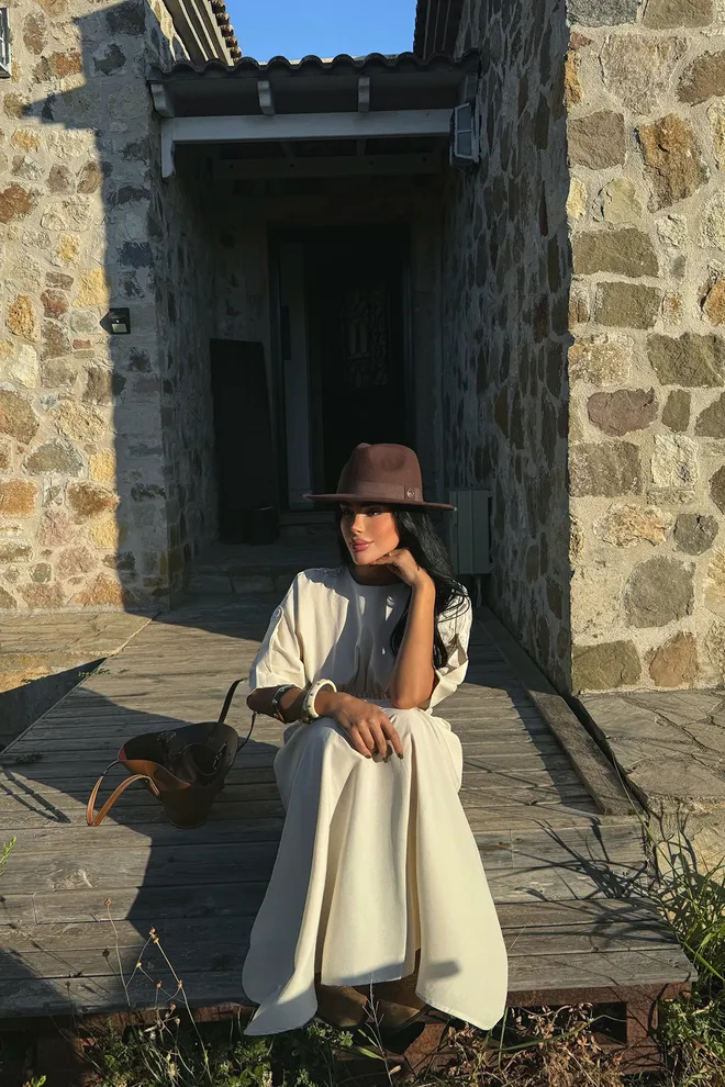 EYYO ATELIER Beige Modest Elegant Floor Length Shift Dress Wholesale Clothing Spring