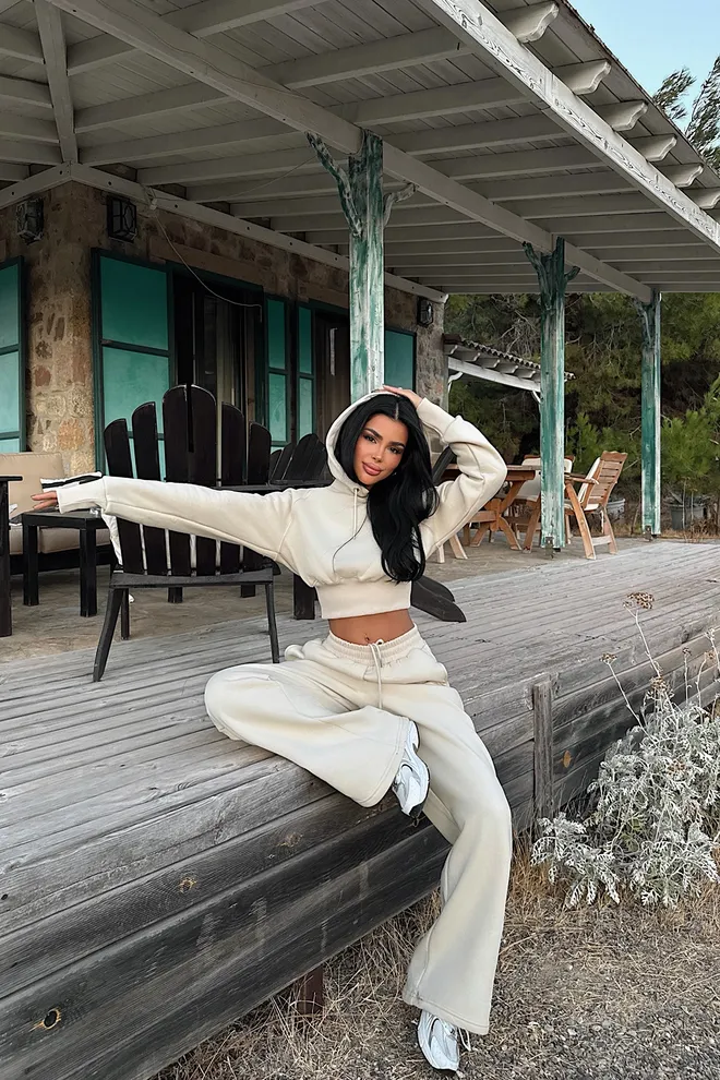 EYYO ATELIER Beiger Trainingsanzug Sportlicher Oversized Kapuzen Jogger Großhandelskleidung 1