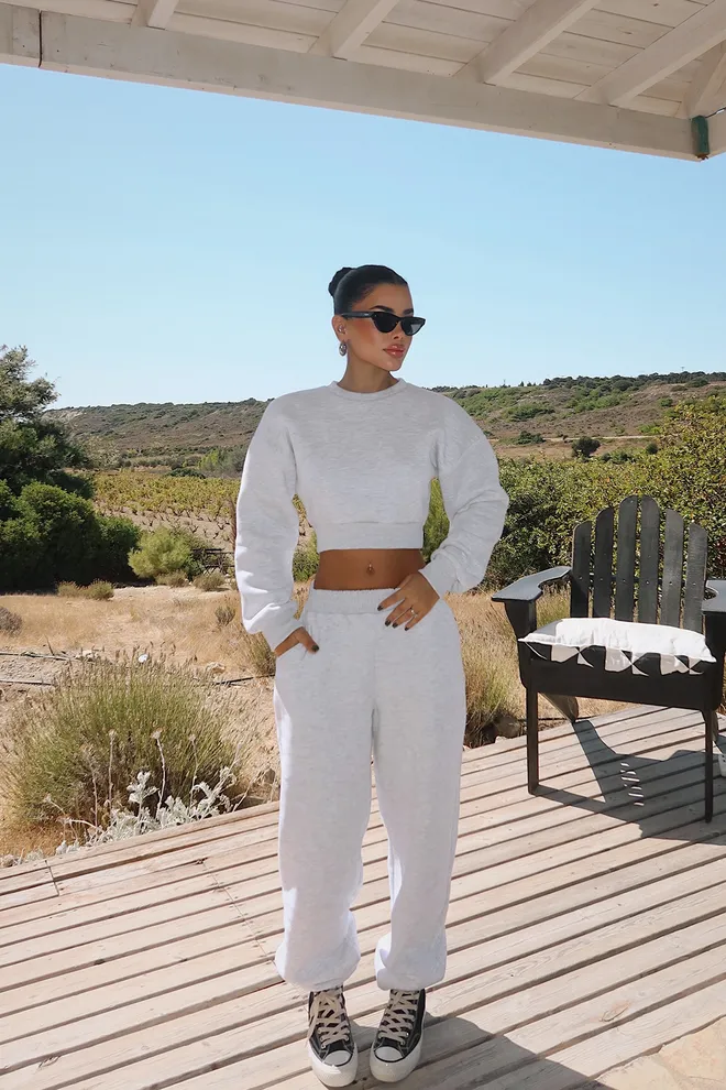 EYYO ATELIER Γκρι Αθλητική Φόρμα Με Φαρδιά Εφαρμογή Casual Στυλ Χονδρικό εμπόριο ενδυμάτων Σαλόνι