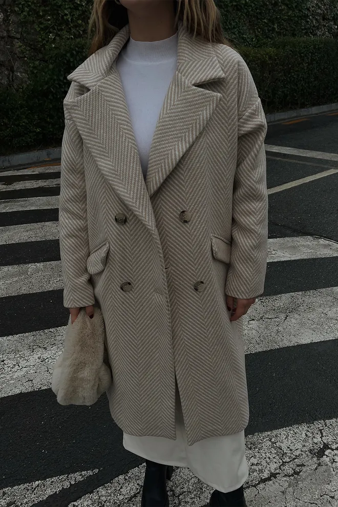 EYYO ATELIER Cappotto Beige A Spina Di Pesce Monopetto Con Colletto Dentellato Abbigliamento all'ingrosso Casuale