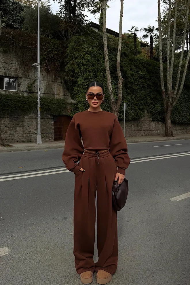EYYO ATELIER Brązowy Dres W Rozmiarze Oversize Z Długimi Joggerami I Sznurkiem Hurtowa sprzedaż odzieży Casual
