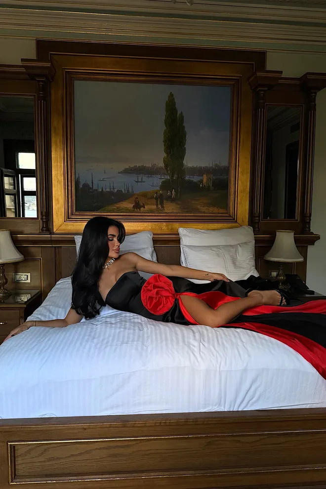 EYYO ATELIER Elegant Black Slip Dress With Cap Sleeves Wholesale Clothing Spring