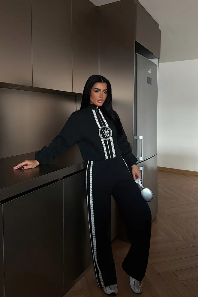 EYYO ATELIER Μαύρη Αθλητική Φόρμα Με Ψηλό Λαιμό Και Πλατύ Palazzo Παντελόνι Χονδρικό εμπόριο ενδυμάτων Casual