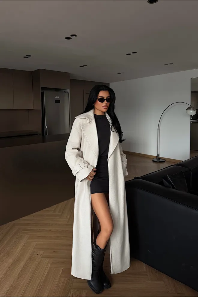 EYYO ATELIER معطف أبيض أنيق طويل بزر واحد ملابس بالجملة عمل