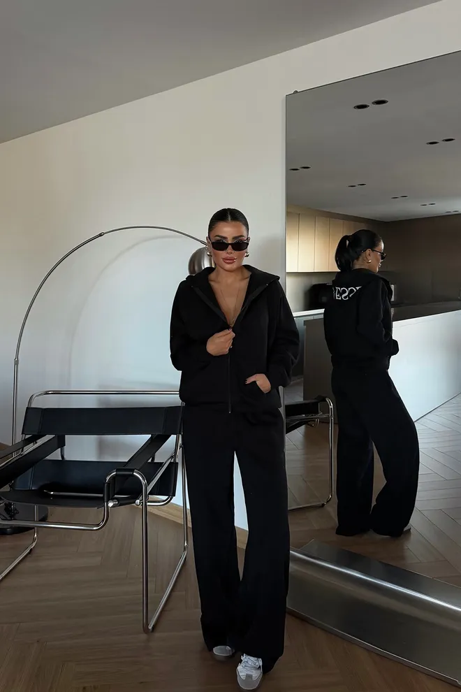 EYYO ATELIER Crna Donji Dio Trenirke S Izrezom S Kapuljačom I Širokim Nogavicama Veleprodaja odjeće Ležerni