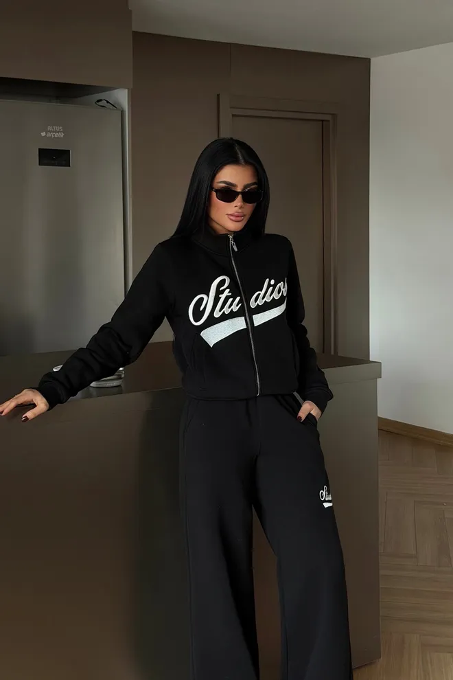 EYYO ATELIER Czarny Dres Slim Fit Szeroka Nogawka Jogger Hurtowa sprzedaż odzieży 1