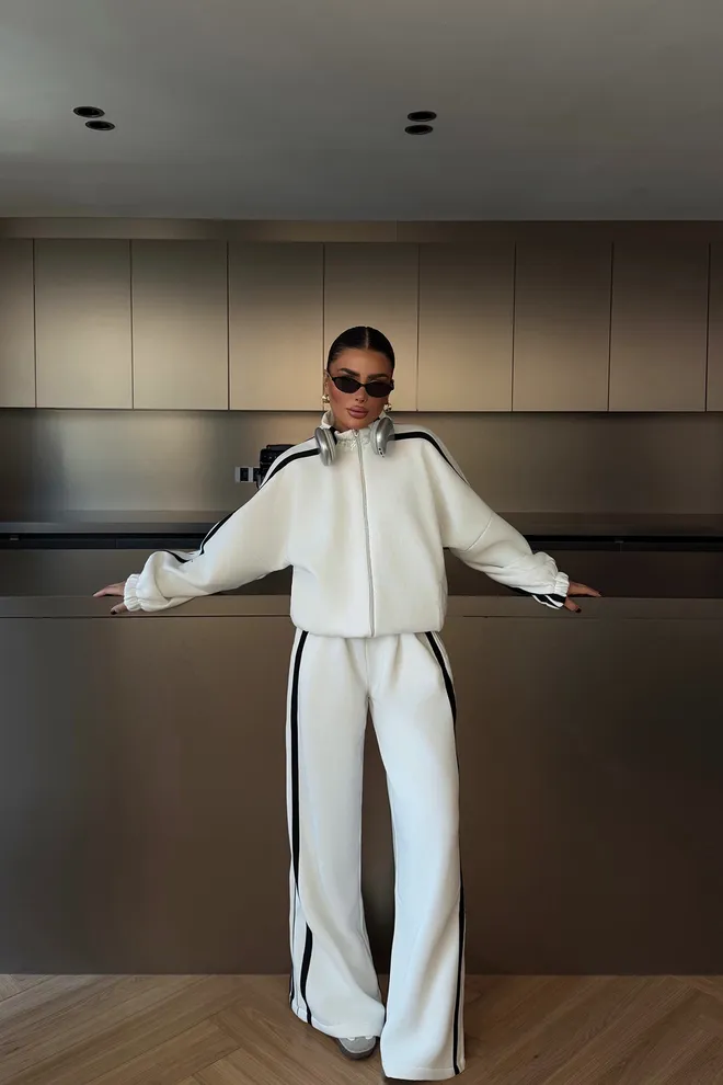 EYYO ATELIER White Oversized Fit Tracksuit With Striped Pattern Wholesale Clothing Lounge