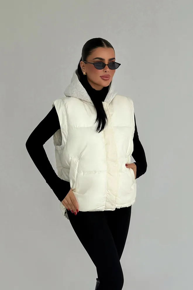 EYYO ATELIER Biała Oversize Kamizelka Na Suwak Z Kieszenią Z Klapką (White Oversized Zip Up Vest With Flap Pocket) Hurtowa sprzedaż odzieży Skromny