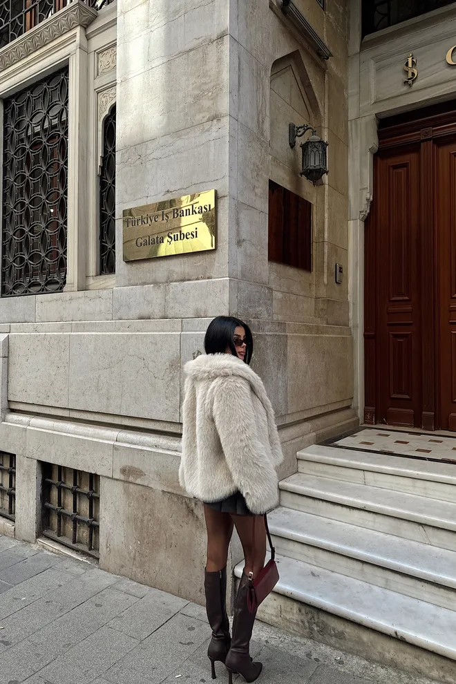 EYYO ATELIER Cream Short Fur Wholesale Clothing Winter