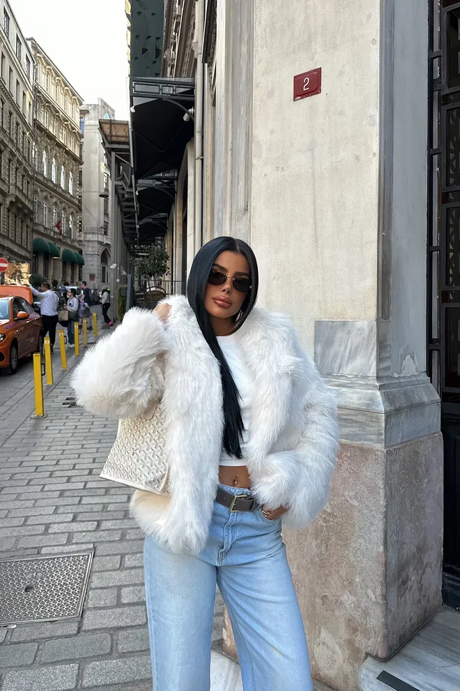 EYYO ATELIER White Short Fur Wholesale Clothing Casual