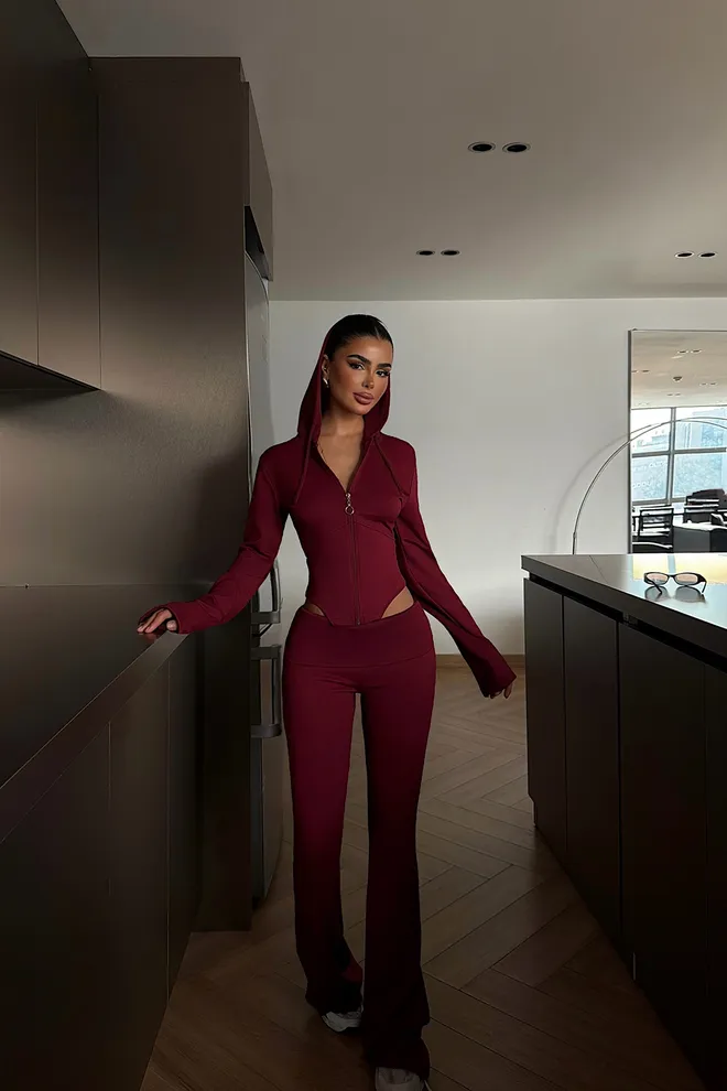 EYYO ATELIER جلس أرجواني داكن غير رسمي جنسي رياضات سترة بسحاب وبنطال بوتكوت ملابس بالجملة غير رسمي