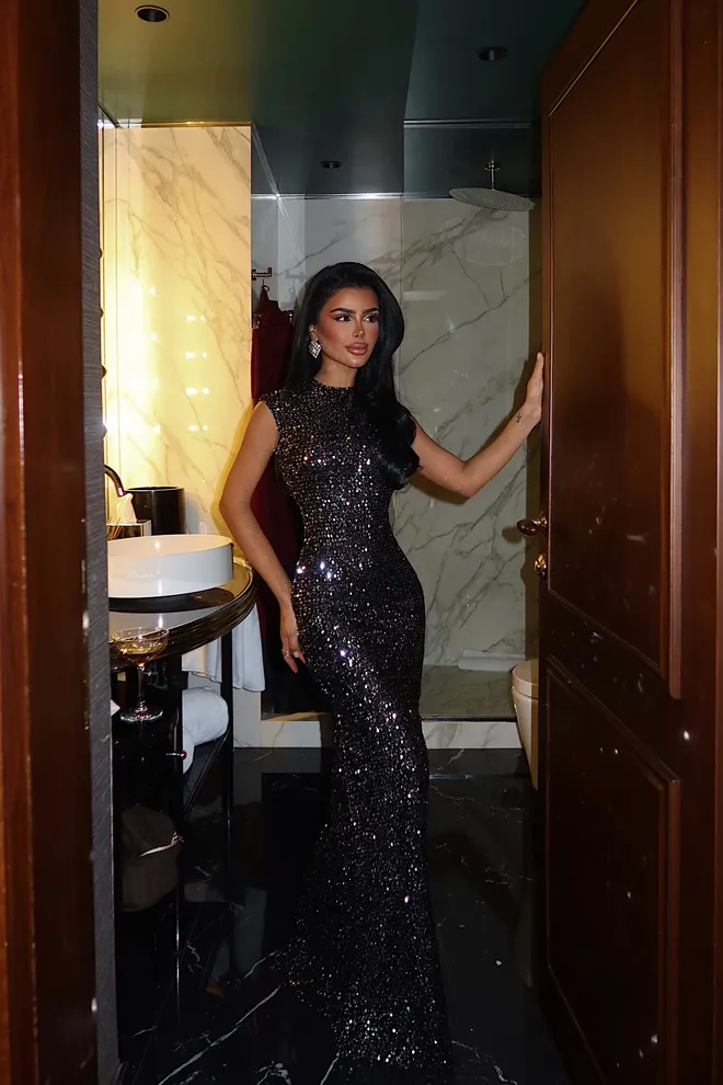 EYYO ATELIER Čierne Glam Flitrové Bodycon Šaty Veľkoobchod s oblečením Koktail