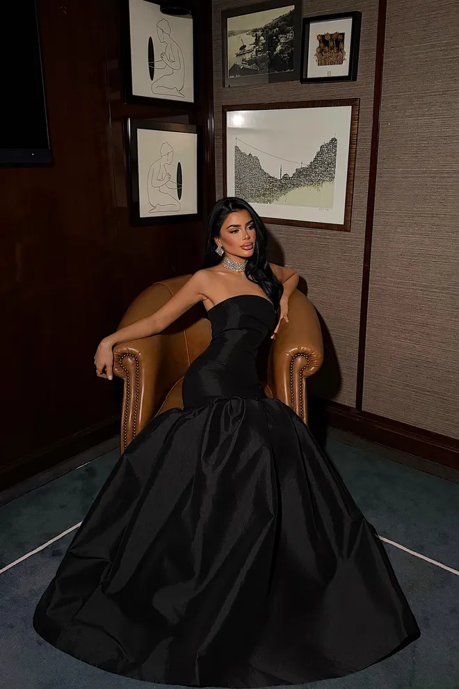 EYYO ATELIER Crna Elegantna Haljina Fit And Flare Veleprodaja odjeće Sexy