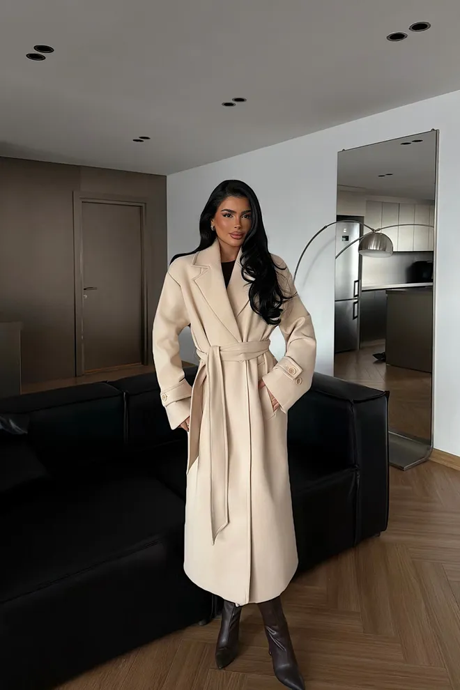 EYYO ATELIER Beiger Eleganter Wrapover Mantel Mit Bindegürtel Großhandelskleidung Lässig