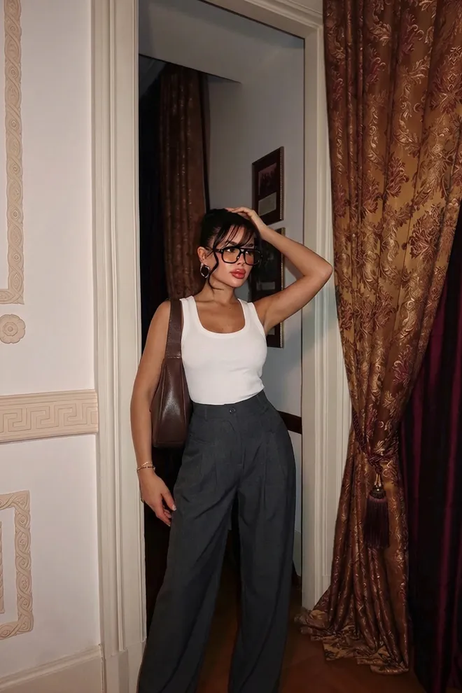 EYYO ATELIER Juodos Aptemptos Ir Platėjančios Palazzo Kelnės Su Tiesia Kišene Užsegimu Mygtukais Ilgos Aukštu Liemeniu Didmeninė prekyba drabužiais Kokteilinė