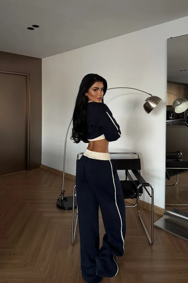 EYYO ATELIER Анцуг Комплект Морскосиньо С Широк Крачол И Джогър Панталони Дрехи на едро Пролет