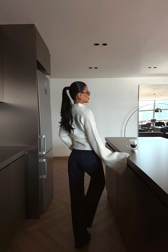 EYYO ATELIER White Cardigan With Buttoned V Neck And Bell Sleeves Wholesale Clothing Spring