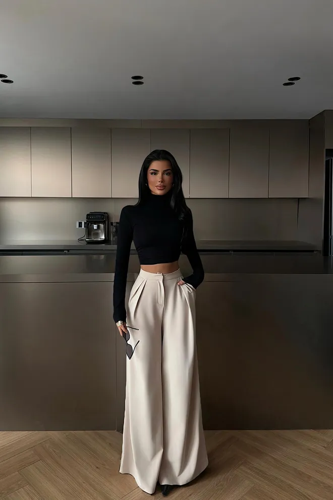 EYYO ATELIER Beżowe Eleganckie Spodnie Palazzo Z Szeroką Nogawką Hurtowa sprzedaż odzieży Casual