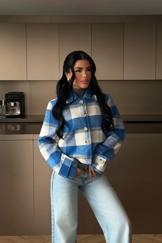 EYYO ATELIER Niebieska Koszulowa Kurtka Casual W Kratę Hurtowa sprzedaż odzieży Casual