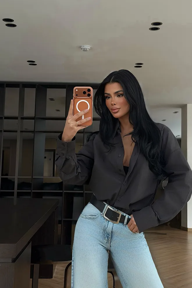 EYYO ATELIER Czarna Koszula Casual Oversize Z Karbowanym Dekoltem Hurtowa sprzedaż odzieży Casual