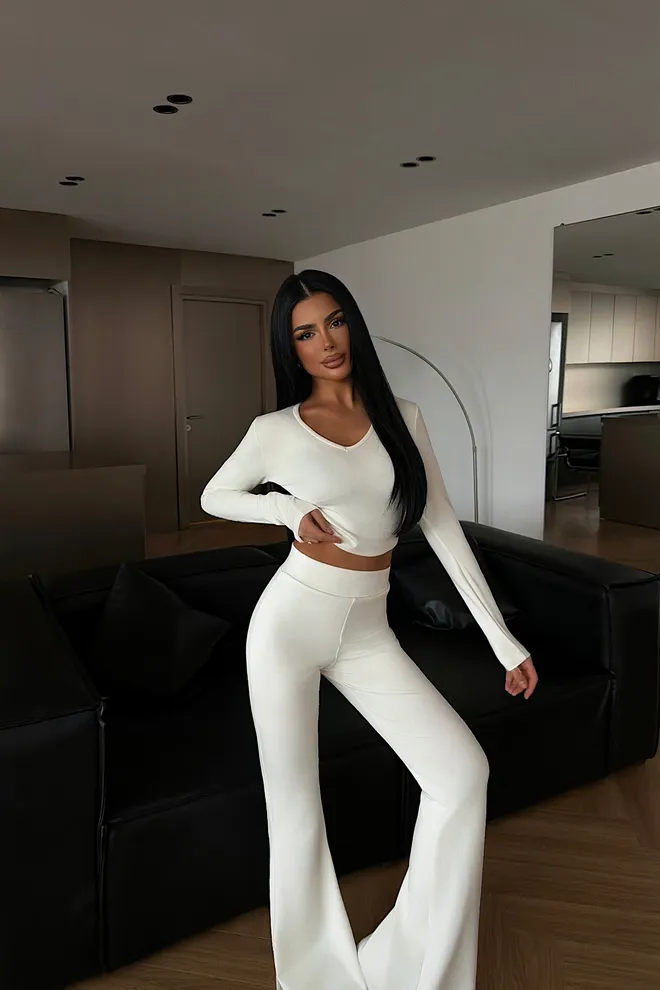 EYYO ATELIER Biely Neformálny Sexy Súprava S Rozšírenými Bootcut Nohavicami Veľkoobchod s oblečením Doma