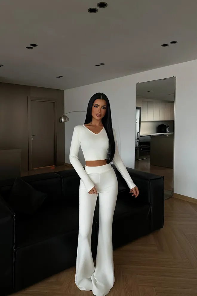 EYYO ATELIER Biely Neformálny Sexy Súprava S Rozšírenými Bootcut Nohavicami Veľkoobchod s oblečením 1