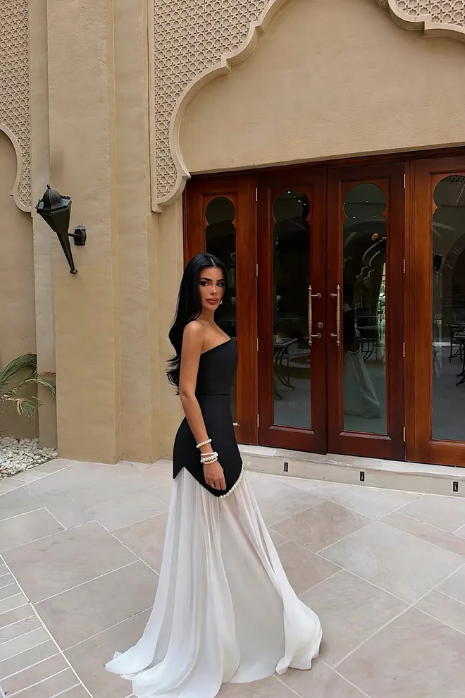 EYYO ATELIER فستان أسود أنيق بدون حمالات من نوع Slip ملابس بالجملة كوكتيل