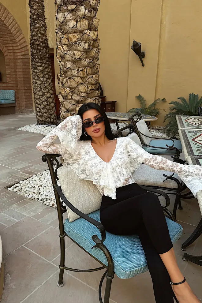 EYYO ATELIER Elegant White Bodysuit With Floral Bell Sleeves Wholesale Clothing Vintage