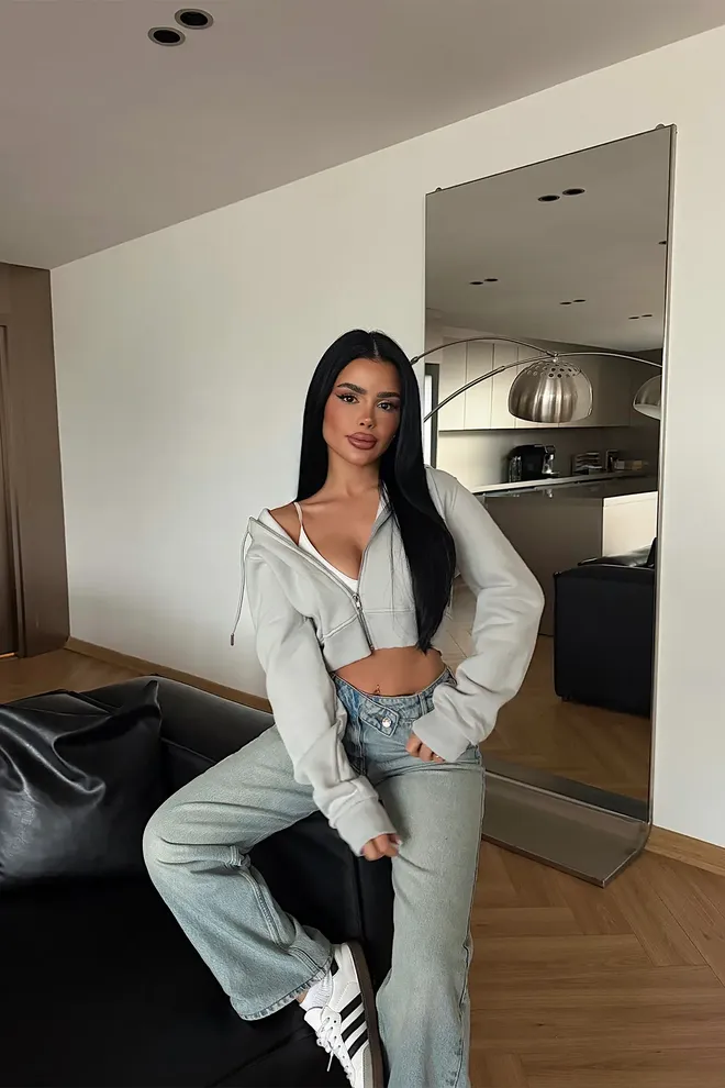 EYYO ATELIER Casaco De Malha Bege Slim Fit Com Decote Com Capuz E Cropped Roupas por atacado Casual