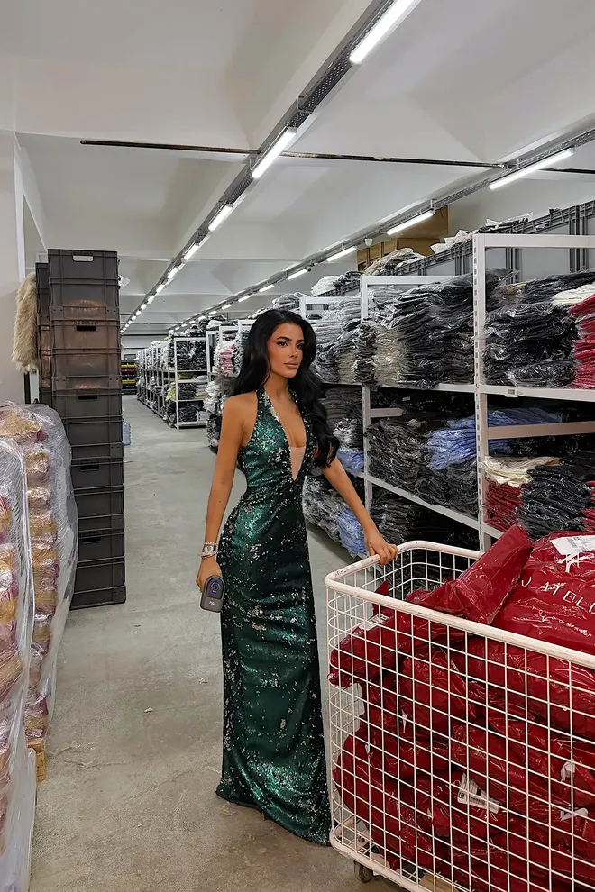 EYYO ATELIER Green Elegant Sequined Sheath Dress Wholesale Clothing 1